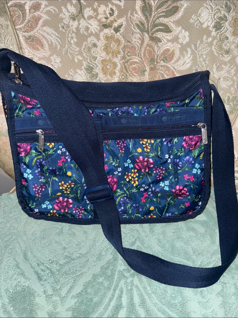 Rare Lesportsac floral crossbody GUC